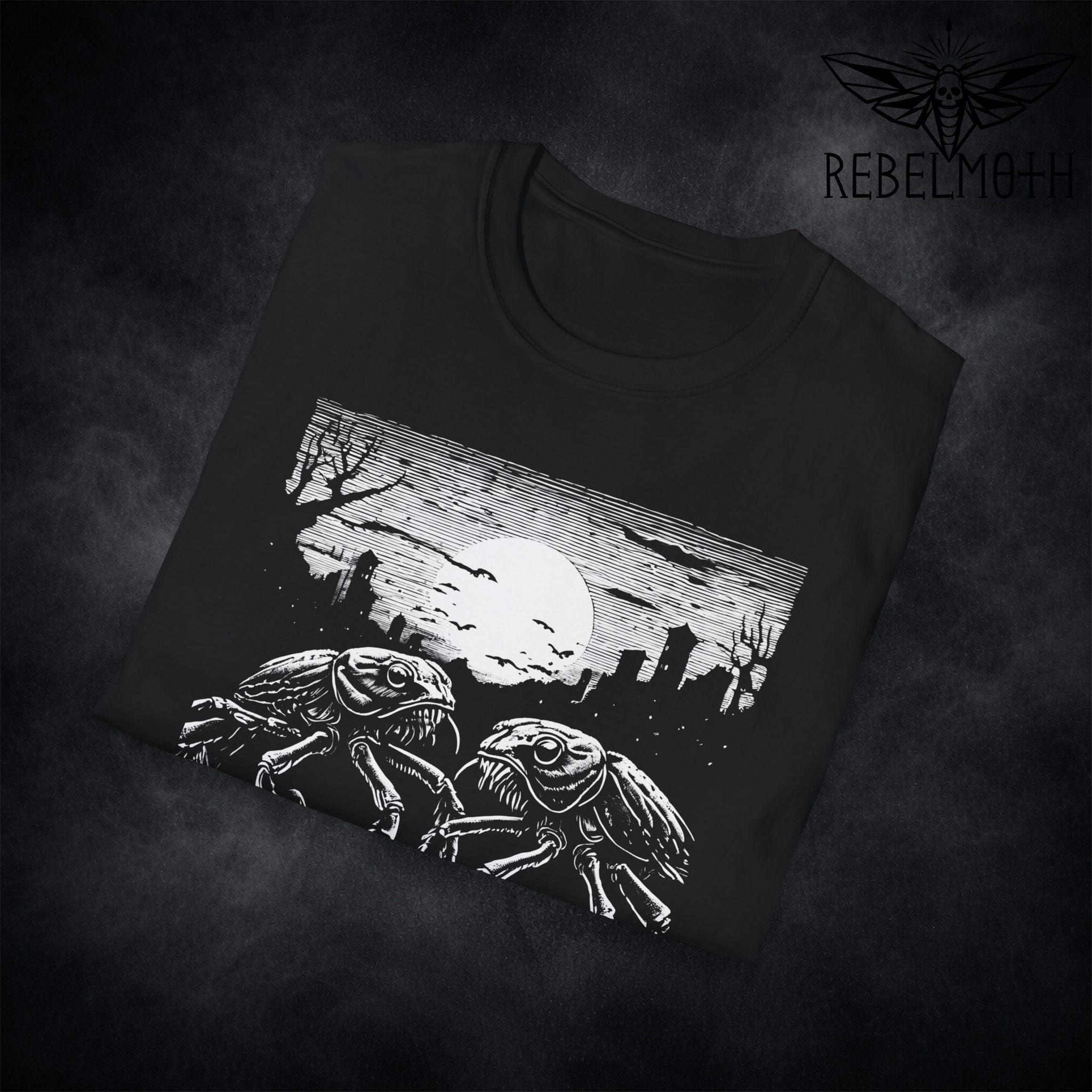 Cockroach T-Shirt – Weirdcore Grunge Graphic Tee