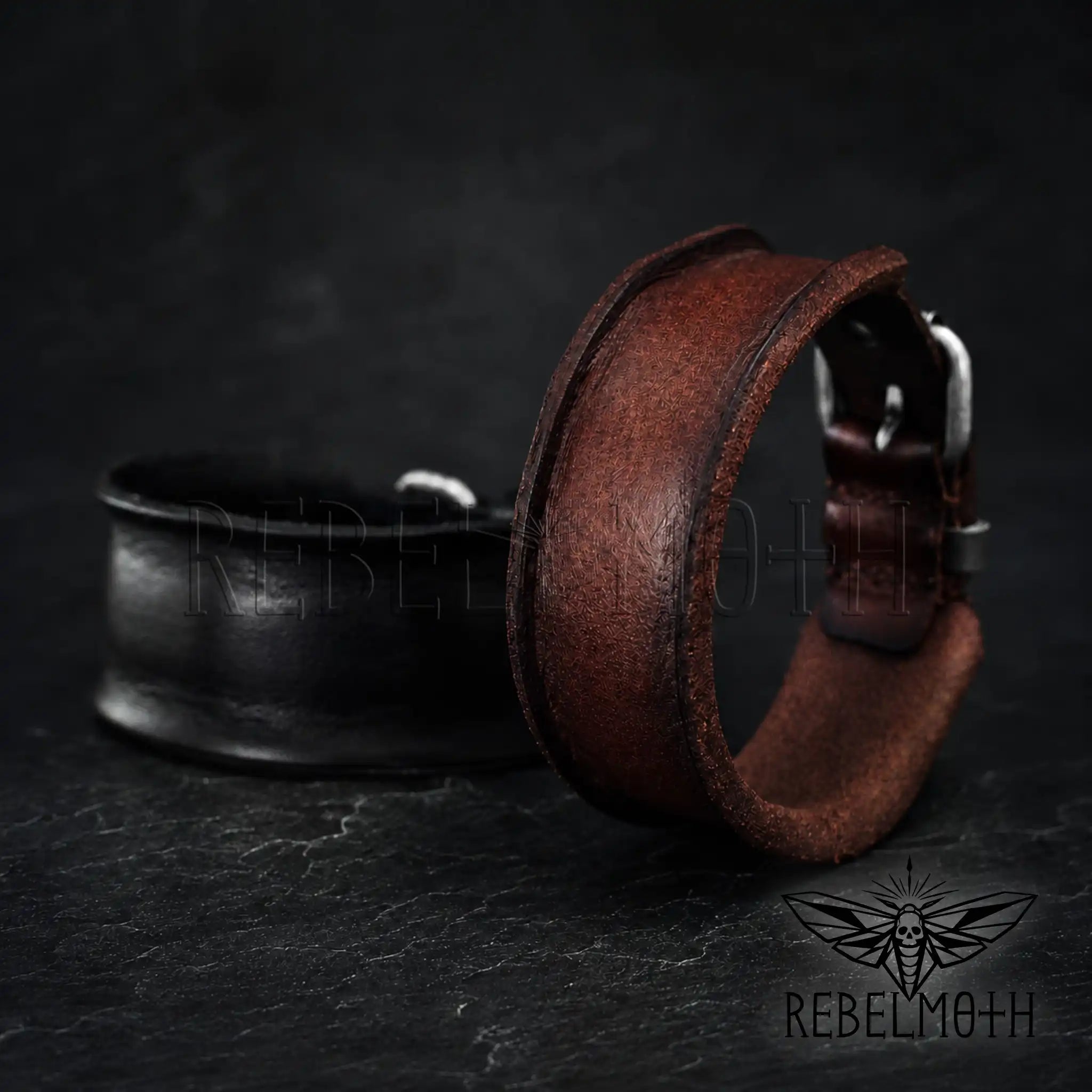 Men’s biker leather bracelet with silver buckle